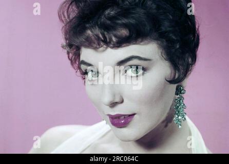 JOAN COLLINS actrice anglaise de cinéma et de télévision vers 1957 Banque D'Images