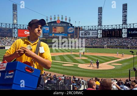 Vendeur de boissons au match de baseball des Chicago White Sox aux États-Unis Celluar Field Banque D'Images