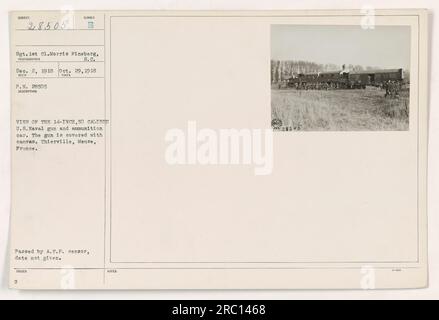 Sergent 1st Cl. Morris Fineberg a pris cette photographie le 29 octobre 1918. L'image montre un calibre américain de 14 pouces, 50 Canon naval et voiture de munitions recouverte de toile à Thierville, Meuse, France. Il a été pris pendant la première Guerre mondiale, dans le cadre des activités militaires américaines. Banque D'Images