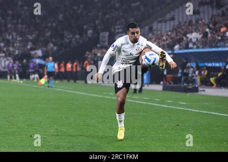 São Paulo, le 11 juillet 2023 Matheus Bidu de Corinthiens lors du match contre Universitario-PER pour la première manche des séries éliminatoires de la Copa Sudamericana, au Neo Química Arena, dans le quartier d'Itaquera, zone est de São Paulo, ce mardi 11. Crédit : Brazil photo Press/Alamy Live News Banque D'Images