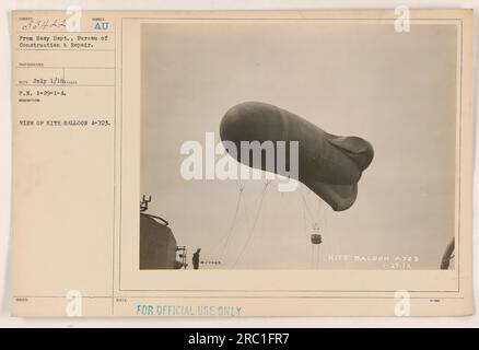 Ballon cerf-volant a-723 du Bureau of Construction & Repair du Département de la Marine des États-Unis. Cette photographie a été prise le 1 juillet 1918 et a reçu le numéro de description délivré par au vue du ballon cerf-volant A-723. Cette image est classifiée pour un usage officiel seulement. Banque D'Images