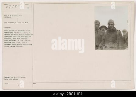 VP J.E. Gibbon de la S. C. a pris cette photographie, désignée 111-SC-27493, le 3 octobre 1918. L'image représente Hans Heinrich Marwede, un aviateur allemand, qui a attaqué un ballon d'observation captif américain. Marwede est blessé au visage par des tirs de mitrailleuses et abattu près de Montfaucon et Malancourt dans la Meuse, en France. Cette photographie a été publiée par le censeur de l'A.E.F. mais aucune date précise n'est mentionnée. Banque D'Images