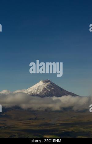 Un beau paysage d'un grand volcan à Cotopaxi, Équateur Banque D'Images