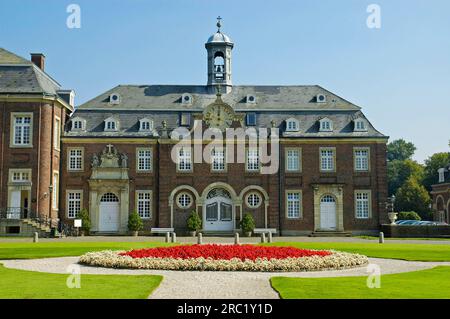 Château d'eau baroque Nordkirchen, Versailles de Westphalie, siège de l'Université des sciences appliquées de Rhénanie-du-Nord-Westphalie, Muensterland, Nord Banque D'Images