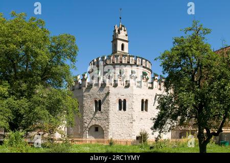 Chapelle romane de Saint Michael (Engelsburg) à l'entrée du quartier du monastère de Neustift, à 3 km à l'est de Brixen/Tyrol du Sud Banque D'Images