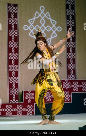 Danse Shiva tandava à Bharatanatyam, danse classique du Tamil Nadu, Inde, Asie Banque D'Images