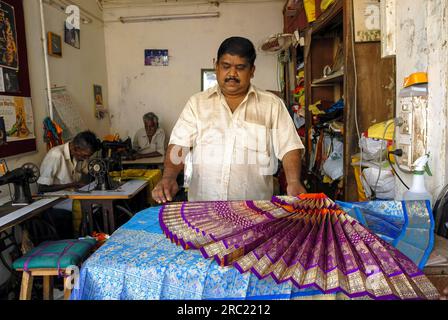 Un costume de tailleur Bharat Natyam à Mylapore, Chennai, Tamil Nadu, Inde, Asie Banque D'Images