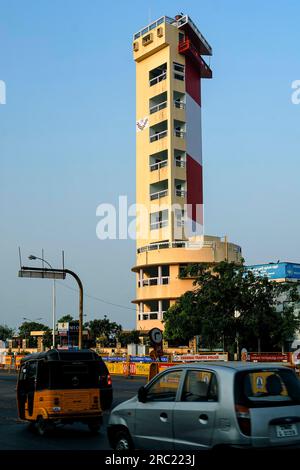 Phare triangulaire, Marina Beach à Chennai, Tamil Nadu, Inde, Asie Banque D'Images