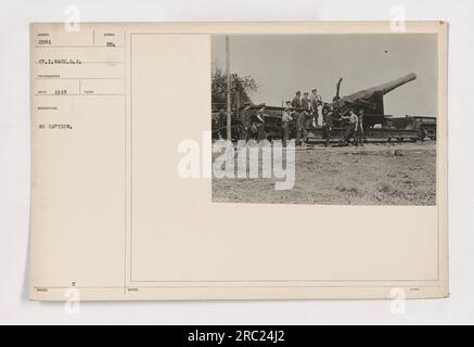 Soldats participant à un exercice militaire pendant la première Guerre mondiale. La photographie montre un groupe de soldats, probablement de l'armée des États-Unis, engagés dans des activités d'entraînement ou d'entraînement. Les détails exacts et le lieu de l'exercice sont inconnus. Photo prise par le photographe Reed en 1918. Banque D'Images