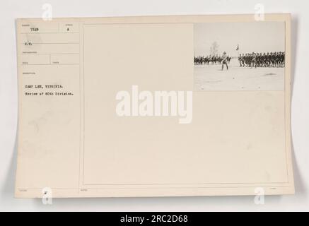 Photographie représentant une revue de la 80e division à Camp Lee, Virginie. L'image a été prise par le photographe Reed et porte le numéro S.C. 7129. La photographie montre une procession militaire pendant la première Guerre mondiale. » Banque D'Images