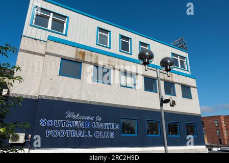 Southend on Sea, Essex, Royaume-Uni. 12 juillet 2023. Le club de la Ligue nationale Southend Utd FC est attendu devant la haute Cour aujourd'hui face à une pétition de liquidation émise par HMRC qui a été initialement ajournée en mai de cette année. HMRC demande environ 275 000 £. D'autres projets de loi, ainsi que les salaires des joueurs et du personnel, sont restés impayés, les supporters ayant mis en place un fonds pour aider les employés. Des négociations sont en cours pour que le club soit vendu à un nouveau propriétaire, mais un accord n'a pas pu être conclu avant la date du tribunal. Résultat : ajourné pour 42 jours. Bureaux Banque D'Images