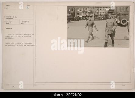 Le lieutenant-général Robert L. Bullard arrive sur le navire de transport, le Kaiserin Auguste Victoria. La photographie a été prise par S.C. Lyon le 31 mai 1919, dans la cour de réservation à Hoboken. L'image capture le lieutenant-général Bullard en uniforme. Note : Description publiée par les Archives nationales le 23 mai 1919. Banque D'Images