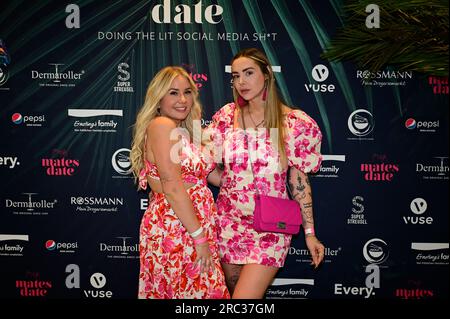 Marlisa Rudzio aka Mme Marlisa und und Elli Loretta beim Mates Date influenceur événement auf der Berlin Fashion week Printemps/été 2024 in der Berliner Banque D'Images