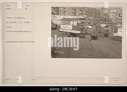 Défilé de la victoire à New York, pendant la première Guerre mondiale. Ici, on voit des soldats américains transporter des fournitures du génie. Cette photographie a été prise par le lieutenant Lyon S.C. le 15 mai 1919. Les soldats participent au défilé pour commémorer leur victoire. Légende source : photographies des activités militaires américaines pendant la première guerre mondiale.' Banque D'Images