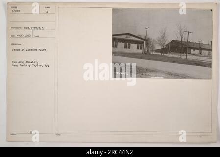 Une photographie en noir et blanc montrant une vue du théâtre de la Nouvelle Armée au Camp Zachary Taylor, Kentucky. L'image a été prise par le sergent Hitz le 20 avril 1920. Il fait partie d'une collection intitulée « vues à divers camps » et porte le numéro de série 68022. Banque D'Images