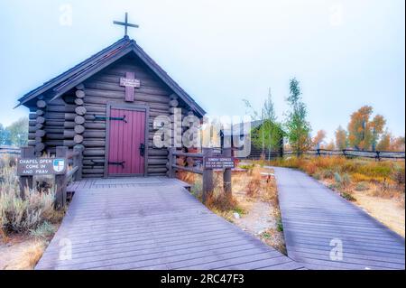 Chapelle épiscopale de la Transfiguration dans le Parc National du Grand Tetons. Banque D'Images