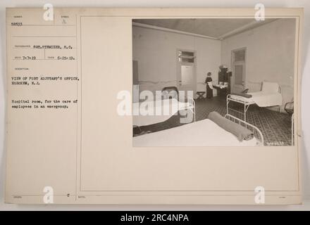 Chambre d'hôpital du bureau de Port Adjutant à Hoboken, NJ, photographiée par SOT. Stemizer. Prise le 25 juin 1919. La salle est conçue pour fournir des soins aux employés en cas d'urgence. La source de l'image est Sumber 58533 Photographer SOT. Stemizer, S.C. Banque D'Images