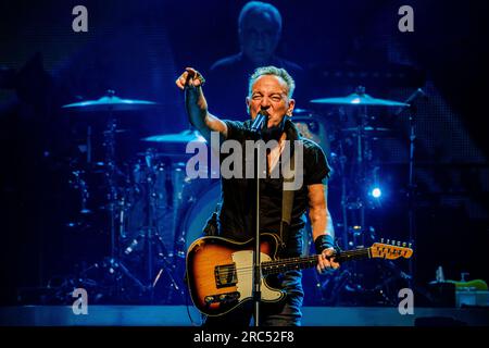 Copenhague, Danemark. 11 juillet 2023. Le chanteur, auteur-compositeur et musicien américain Bruce Springsteen donne un concert avec le E Street Band au Parken à Copenhague. Crédit : Gonzales photo/Alamy Live News Banque D'Images
