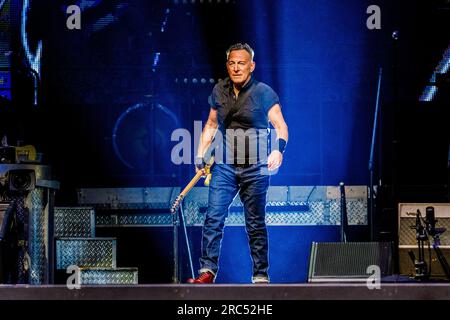 Copenhague, Danemark. 11 juillet 2023. Le chanteur, auteur-compositeur et musicien américain Bruce Springsteen donne un concert avec le E Street Band au Parken à Copenhague. Crédit : Gonzales photo/Alamy Live News Banque D'Images