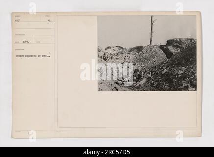 Soldats français effectuant des exercices d'entraînement pendant la première Guerre mondiale. La photographie a été prise en 1919 par le photographe Wunder. Deux soldats français peuvent être vus effectuant des exercices. Banque D'Images