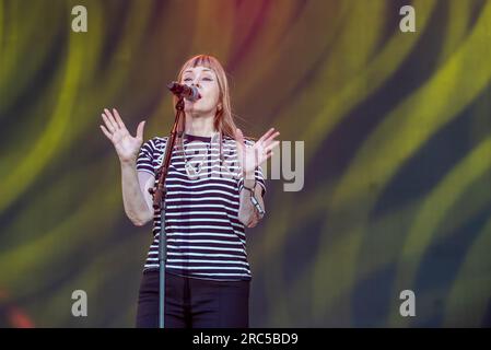 Trencin, Slovaquie. 07 juillet 2023. Suzanne Vega, chanteuse et compositrice américaine, se produit en direct sur scène lors du Festival Pohoda 2023 à l’aéroport Trencin. Le festival de Pohoda est le plus grand festival de musique en plein air en Slovaquie. (Photo Tomas Tkacik/SOPA Images/Sipa USA) crédit : SIPA USA/Alamy Live News Banque D'Images