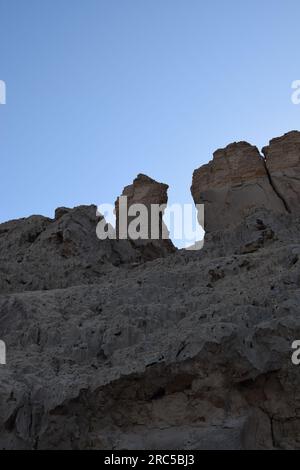 Formation rocheuse de Lot's Wife - Mont Sodom près du bassin inférieur de la mer Morte en Israël Banque D'Images