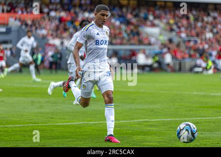 Oslo, Norvège 12 juillet 2023 Cody Drameh du match amical de pré-saison de football de Leeds United entre Manchester United et Leeds United Held garde la possession du ballon au stade Ullevaal d'Oslo, Norvège crédit : Nigel Waldron/Alamy Live News Banque D'Images