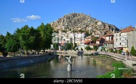 Turhal est une ville située dans le nord de la Turquie. Il est célèbre pour ses vieilles maisons, mosquées et château. Banque D'Images