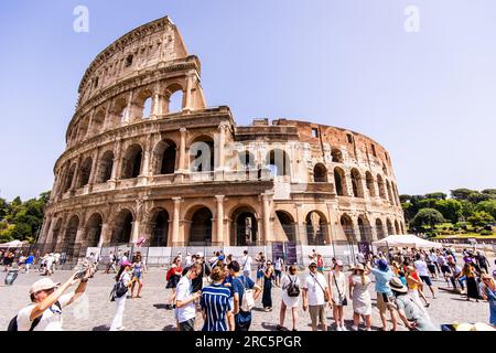 Rome, Italie. 12 juillet 2023. Colosseo, Colisée lors de l'ePrix Hankook Rome 2023, 10e réunion du Championnat du monde ABB FIA Formula E 2022-23, sur le circuit Cittadino dell'EUR du 14 au 16 juillet 2023 à Rome, Italie - photo Bastien Roux/DPPI crédit : DPPI Media/Alamy Live News Banque D'Images