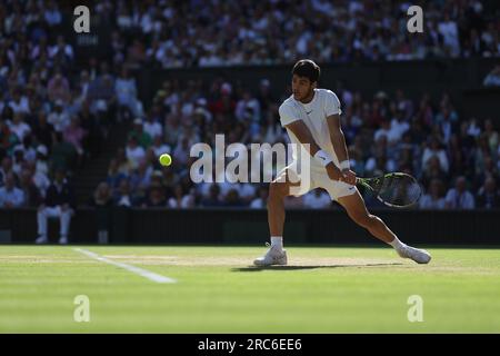 Wimbledon, Royaume-Uni. 12 juillet 2023. Carlos Alcaraz lors des Championnats de Wimbledon 2023 le 12 juillet 2023 au All England Lawn tennis & Croquet Club à Wimbledon, Angleterre - photo Antoine Couvercelle/DPPI crédit : DPPI Media/Alamy Live News Banque D'Images