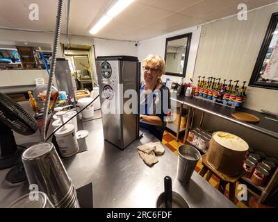 La reine des milk-shakes sert les milk-shakes de renommée mondiale à Fields Station, au sud du désert d'Alvord dans l'Oregon. Banque D'Images