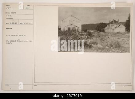 La division 13th Engineers, Railway a capturé cette photographie le 18 septembre 1918, pendant la première Guerre mondiale L'image montre le St. Maison de fret et dépôt Mihiel. Le numéro d'identification de la photographie est le 47133, et elle a été prise par le photographe A.E.F. Photographe Description Recio le 11 avril 1919. Banque D'Images