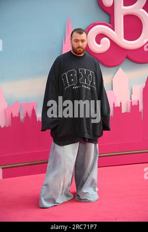 Sam Smith arrive au Cineworld Leicester Square, Londres, Royaume-Uni. 12 juillet 2023. Name assiste à la première européenne de Barbie, Londres, Royaume-Uni. Crédit : Voir Li/Picture Capital/Alamy Live News Banque D'Images