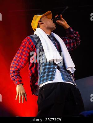 Milan, Italie. 12 juillet 2023. Benjamin Gerard Coyle-Larner, musicien de hip-hop anglais, connu professionnellement sous le nom de Loyle Carner, se produit sur scène au Circolo Magnolia à Milan. (Photo de Mairo Cinquetti/SOPA Images/Sipa USA) crédit : SIPA USA/Alamy Live News Banque D'Images