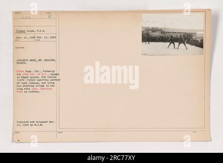 Concours de boxe entre les membres du trois cent soixante-neuvième sujet de boxe d'infanterie signal corps, États-Unis Le 11 mars 1918, lors de la rencontre sportive à St. Nazaire, France. Kid Cotton et Leroy Lee sont vus sur le ring, avec le capitaine Hamilton Fish agissant comme arbitre. Cette photo a été censurée et publiée le 14 mars 1918 par l'agence de censure de guerre (W.C.A). Banque D'Images