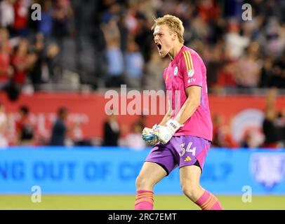 Chicago, États-Unis, 12 juillet 2023. Major League Soccer (MLS) Chicago Fire FC gardien Chris Brady célèbre un but du Fire contre CF Montréal au Soldier Field à Chicago, il, États-Unis. Crédit : Tony Gadomski / All Sport Imaging / Alamy Live News Banque D'Images