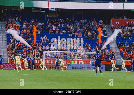 Harrisson, New York, États-Unis. 12 juillet 2023. (SPO) saison régulière de la MLS 2023 : NY Red Bulls vs FC Cincinnati. 12 juillet 2023. Harrison, New Jersey, USA : match de football entre NY Red Bulls et FC Cincinnati, valable pour la Major League Soccer (MLS) East Conference, au Red Bull Arena à Harrison, mercredi (12). Crédit : Anthony Oliveira/Thenews2 (crédit image : © Anthony Oliveira/TheNEWS2 via ZUMA Press Wire) USAGE ÉDITORIAL SEULEMENT! Non destiné à UN USAGE commercial ! Banque D'Images