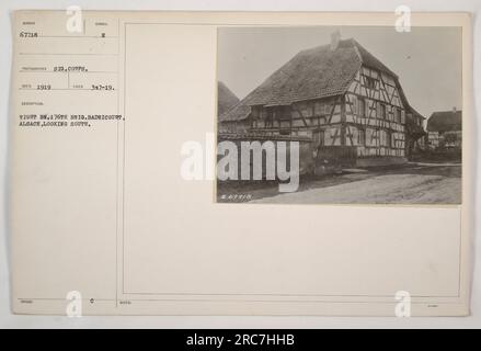 Cette image montre la vue vers le sud depuis le bataillon droit de la 176e brigade à Badricourt, Alsace. La photographie a été prise en 1919 par un photographe du signal corps. L'image fait partie d'une série identifiée par le numéro 67718. La description a été fournie avec la photographie et comprend le symbole E. NOTA : la dernière phrase semble coupée, de sorte que l'information est incomplète. Banque D'Images