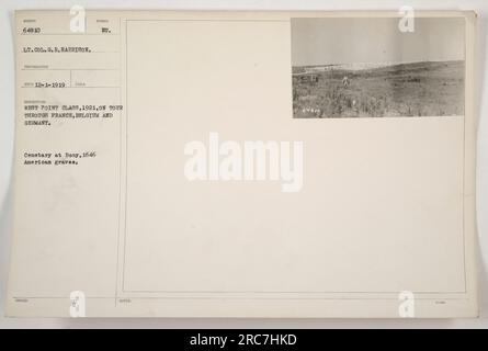 La classe 1921 de West point visite un cimetière osseux en France, en Belgique et en Allemagne. Le cimetière est le dernier lieu de repos de 1646 soldats américains. La photographie a été prise par le lieutenant-colonel G.R. Harrison le 1 décembre 1919, et est un symbole important de la tournée de la classe à travers ces pays pendant la première Guerre mondiale Banque D'Images