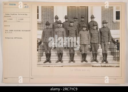 Officiers de bataillon de L'UNIVERSITÉ JOHNS HOPKINS R.O.T.C. posant pour une photographie en 1918. Cette photo a été prise par un photographe et a reçu le numéro 55139. Il fait partie des photographies documentant les activités militaires américaines pendant la première Guerre mondiale. Banque D'Images