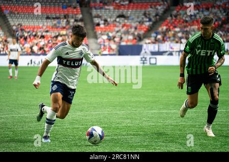 Vancouver, Canada. 12 juillet 2023. Vancouver, Colombie-Britannique, Canada, 12 juillet 2023 : Ryan Raposo (27 Vancouver Whitecaps FC) contrôle le ballon lors du match de football de la Ligue majeure entre Vancouver Whitecaps FC et Austin FC au BC place Stadium à Vancouver, Colombie-Britannique, Canada (USAGE ÉDITORIAL SEULEMENT). (Amy elle/SPP) crédit : SPP Sport Press photo. /Alamy Live News Banque D'Images