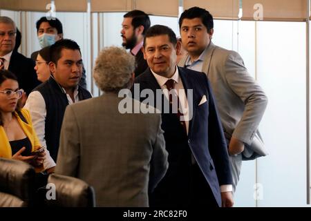 Non exclusif : 12 juillet 2023, Mexico, Mexique : le président du Sénat, Alejandro Armenta lors de la visite de Xiao Jie, vice-président de la Banque D'Images