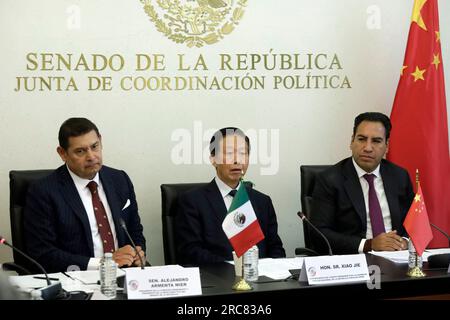 Non exclusif : 12 juillet 2023, Mexico, Mexique : les présidents du Sénat, Alejandro Armenta, et du Conseil de coordination politique du Sen Banque D'Images