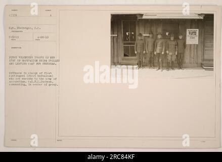 Premières troupes volontaires de la nouvelle armée d'occupation en cours de forage et quittant le camp Meade pour l'outre-mer. Les officiers en charge du premier bataillon sont vus au centre du groupe, avec le colonel H.L. Jackson commandant. Un total de 50 000 hommes est nécessaire pour l'armée d'occupation. (Photographe : Sgt Steiniger, S.C.) Banque D'Images