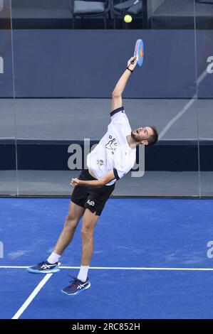 Jairo Bautista (ESP) lors de la R32 de la BNL Italie Major Premier Padel à Foro Italico, le 12 juillet 2023 Rome, Italie Banque D'Images