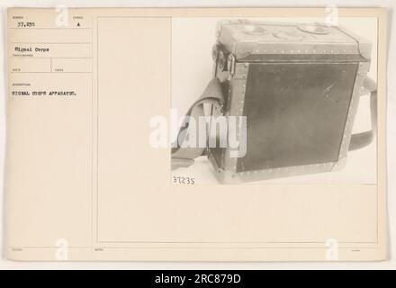 Cette photographie représente un appareil du signal corps utilisé pendant la première Guerre mondiale. La photo a été prise et publiée avec le symbole 111-SC-37235. Banque D'Images