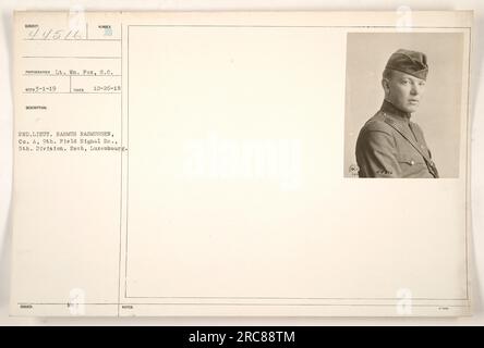 Le sous-lieutenant Rasmus Rasmussen de la compagnie A, 9e bataillon de signaux de campagne, 5e division, est photographié à Esch, Luxembourg. L'image a été prise par le lieutenant Wm. Fox, S.C. le 26 décembre 1918, et enregistré le 1 mars 1919. Cette photo fait partie de la collection 188UED. Banque D'Images