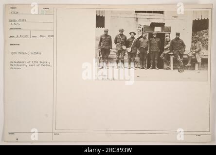 13e Engrs., chemin de fer. Un détachement du 13e Engrs. Travaillant à Baleicourt, à l'ouest de Verdun, France. La photographie a été prise en juin 1918 par un photographe de l'A.E.F. Corps du génie. L'image est étiquetée eu 13th Engrs., Railway et porte le numéro 847138. Banque D'Images