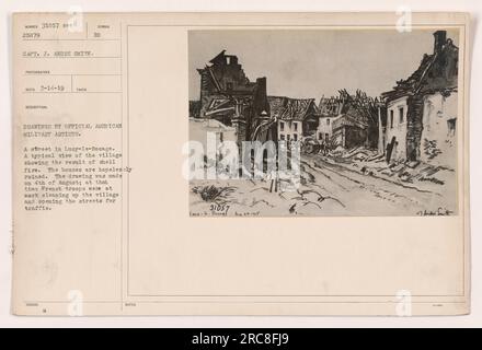 Une rue de Lucy-le-Bocage détruite par des tirs d'obus. Cette photographie, prise par le capitaine J. Andre Smith le 14 mars 1919, montre les conséquences de la destruction. Le dessin, réalisé le 4 août, capture le village alors que les troupes françaises entamaient le processus de nettoyage et d’ouverture des rues à la circulation. Banque D'Images