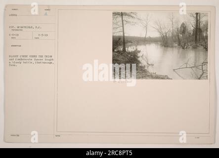 Les forces de l'Union et confédérées s'engagent dans une bataille féroce à Bloody Creek situé à Chattanooga, Tennessee pendant la première Guerre mondiale. La photographie capture les conséquences de l'affrontement violent. Elle a été prise par le sergent MC Garrigle, un photographe, le 5 mai 1919. L'image est référencée sous sujet 45551, description Reco 188UED, et notes du 3 mai 1919. Banque D'Images